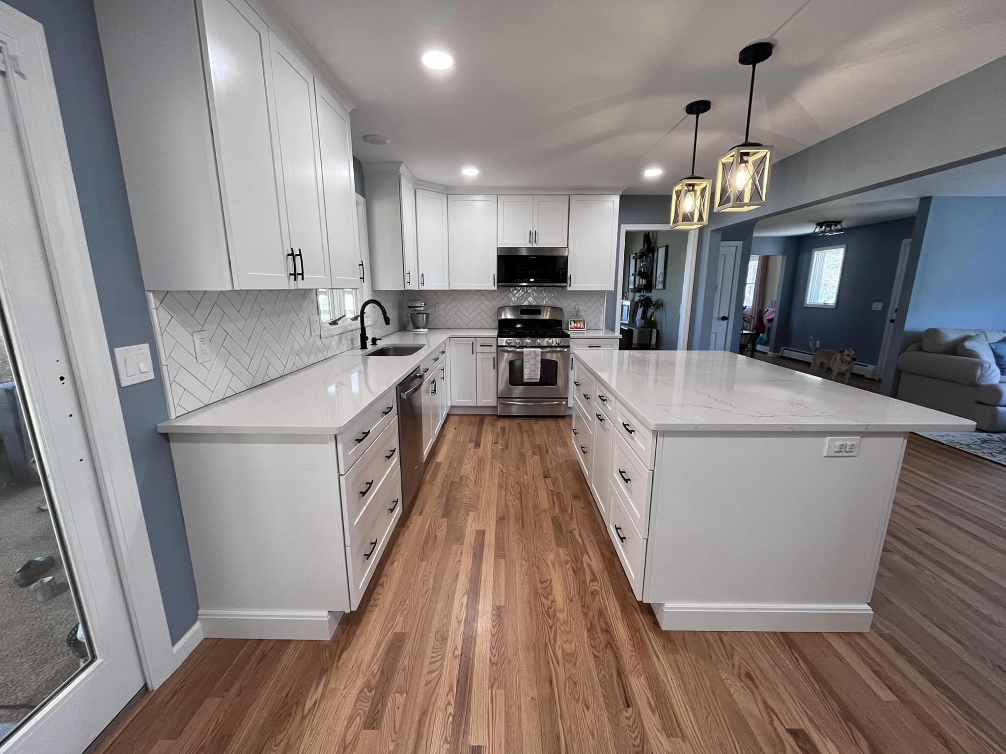 Kitchen2.jpg